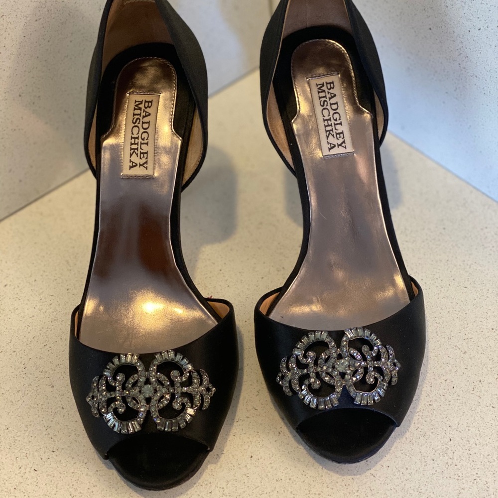 Badgley Mischka satin heels
